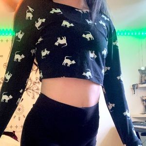 Black Long-sleeved crop